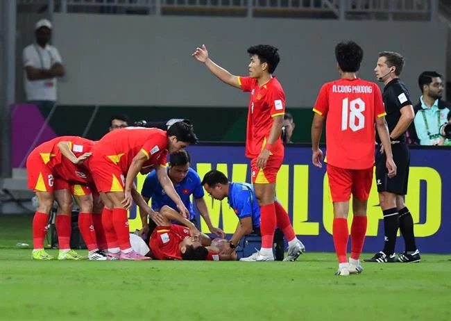 Hình ảnh đội ngũ hỗ trợ khách hàng chuyên nghiệp của JN88